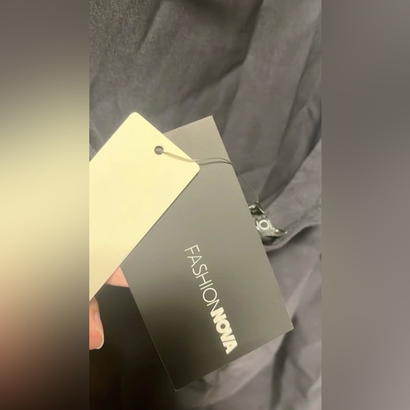 Fashion Nova dress - Picture 5 of 6